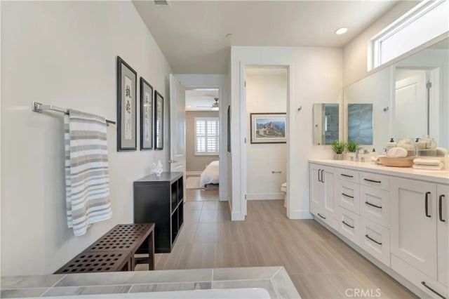 2105 Two Harbors Circle, Costa Mesa, CA 92627