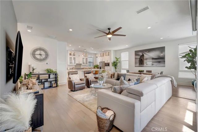 2105 Two Harbors Circle, Costa Mesa, CA 92627