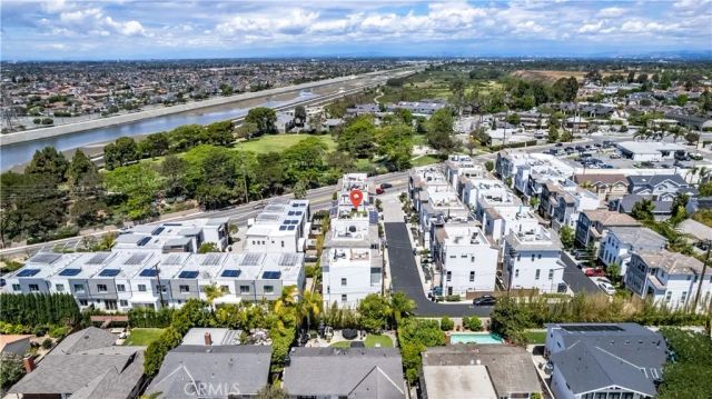 2105 Two Harbors Circle, Costa Mesa, CA 92627