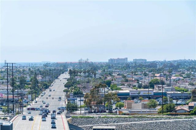 2105 Two Harbors Circle, Costa Mesa, CA 92627