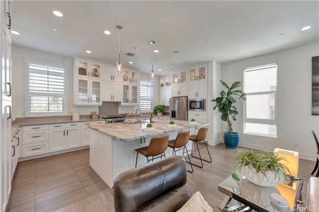 2105 Two Harbors Circle, Costa Mesa, CA 92627