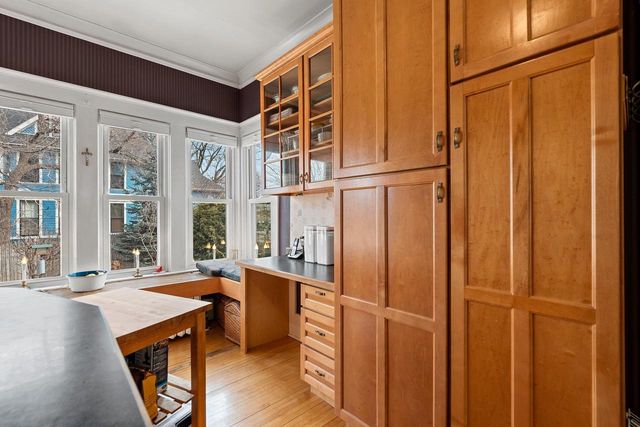 637 S MONROE AVENUE, Green Bay, WI 54301