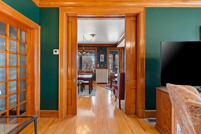 637 S MONROE AVENUE, Green Bay, WI 54301