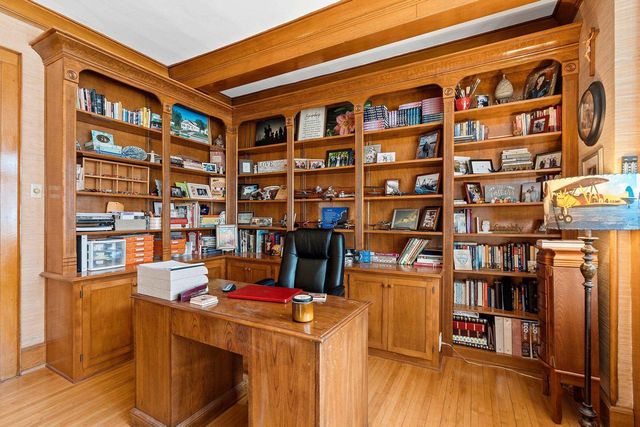 637 S MONROE AVENUE, Green Bay, WI 54301