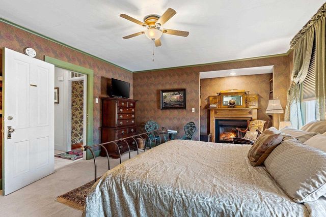 637 S MONROE AVENUE, Green Bay, WI 54301