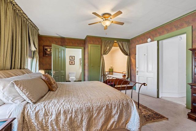 637 S MONROE AVENUE, Green Bay, WI 54301