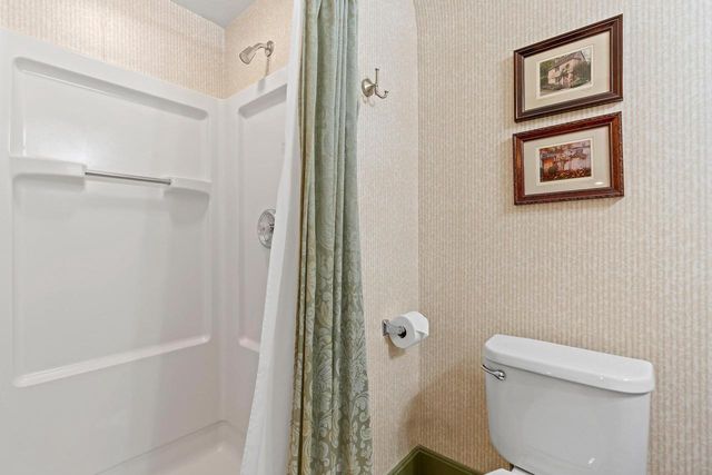 637 S MONROE AVENUE, Green Bay, WI 54301