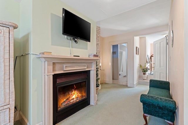 637 S MONROE AVENUE, Green Bay, WI 54301