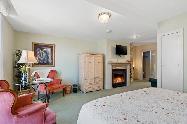 637 S MONROE AVENUE, Green Bay, WI 54301