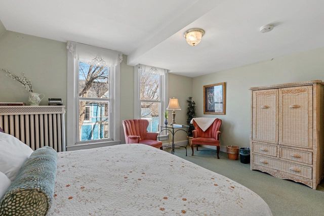 637 S MONROE AVENUE, Green Bay, WI 54301