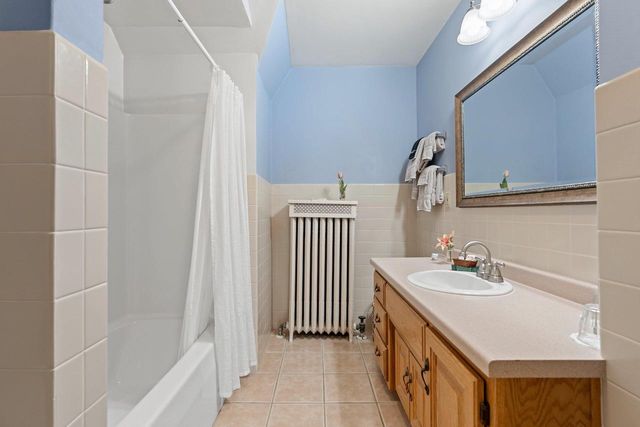 637 S MONROE AVENUE, Green Bay, WI 54301