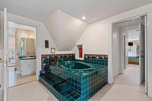 637 S MONROE AVENUE, Green Bay, WI 54301