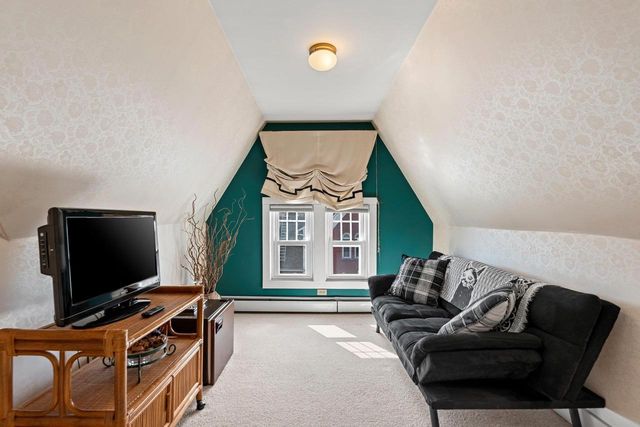 637 S MONROE AVENUE, Green Bay, WI 54301