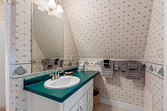 637 S MONROE AVENUE, Green Bay, WI 54301