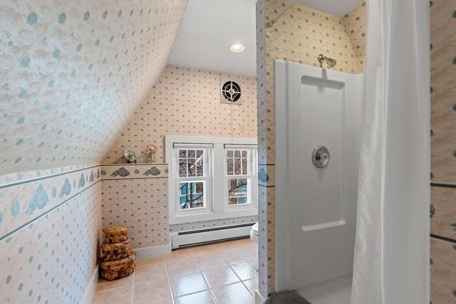 637 S MONROE AVENUE, Green Bay, WI 54301