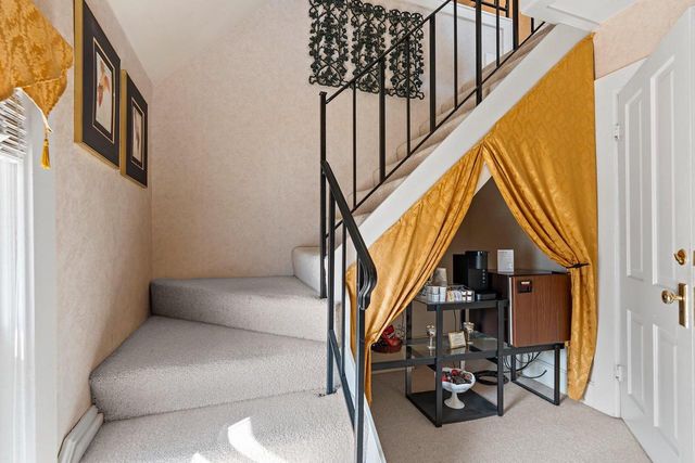 637 S MONROE AVENUE, Green Bay, WI 54301