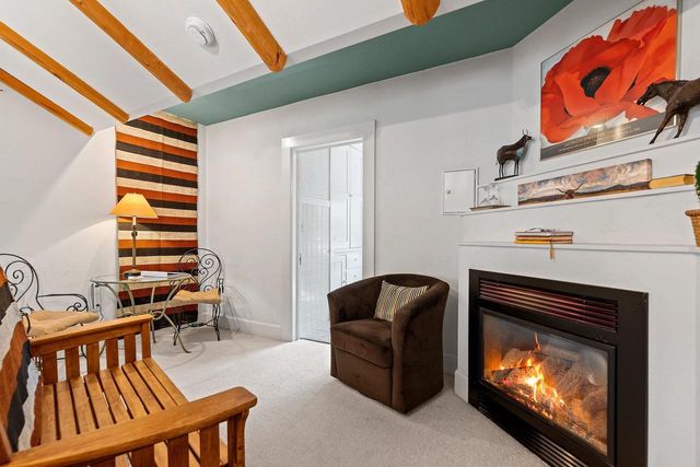 637 S MONROE AVENUE, Green Bay, WI 54301