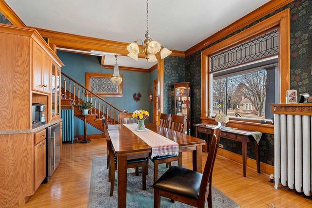 637 S MONROE AVENUE, Green Bay, WI 54301