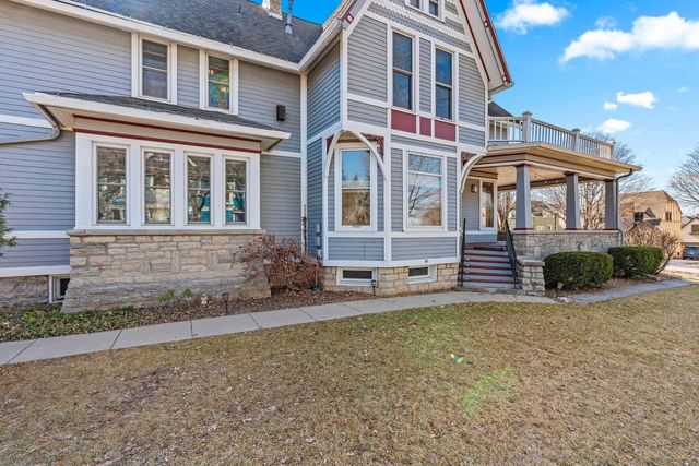 637 S MONROE AVENUE, Green Bay, WI 54301