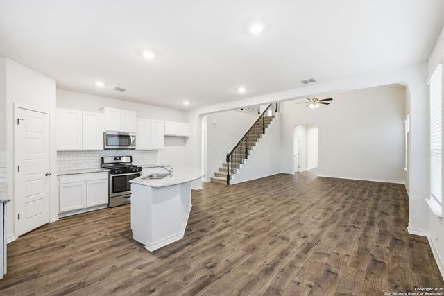 8512 Murray Grey, San Antonio, TX 78254