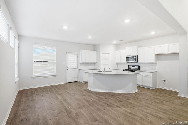 8512 Murray Grey, San Antonio, TX 78254