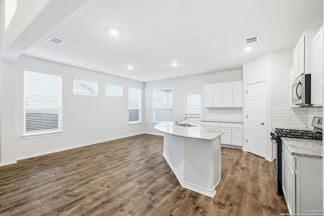 8512 Murray Grey, San Antonio, TX 78254