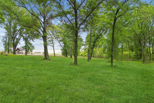 1593 Shoreline Drive, Mabank, TX 75143