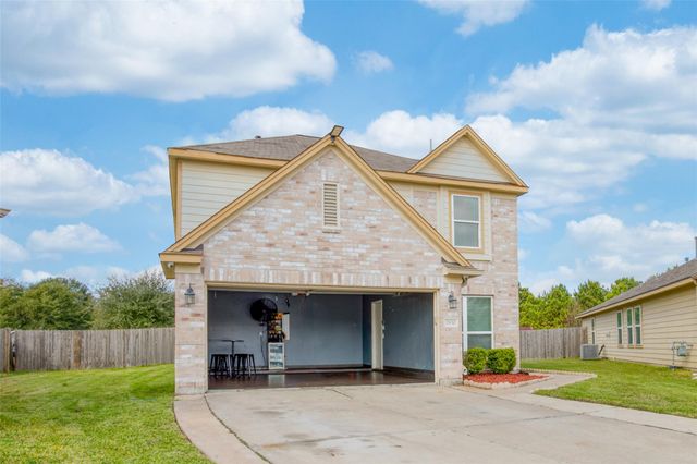 2830 N Red Birch Circle, Houston, TX 77038