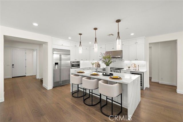 103 Aims, Irvine, CA 92618