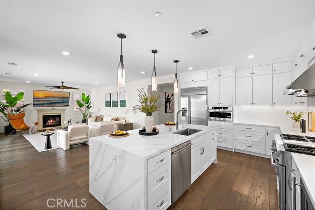 103 Aims, Irvine, CA 92618