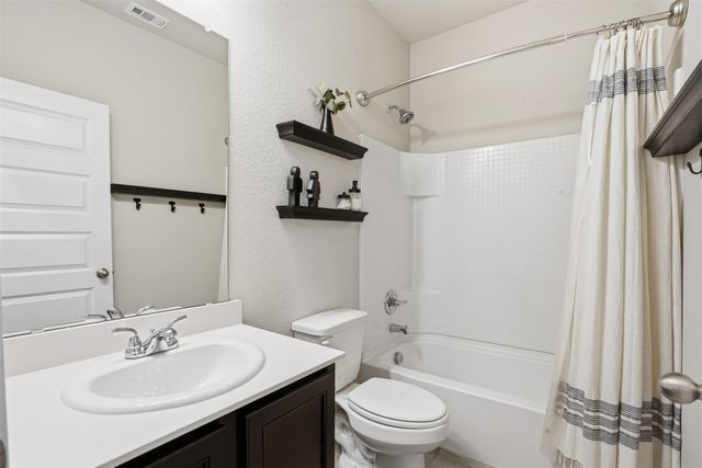 2820 Bursera Lane, Fort Worth, TX 76108