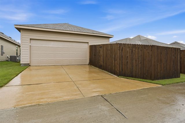 2820 Bursera Lane, Fort Worth, TX 76108