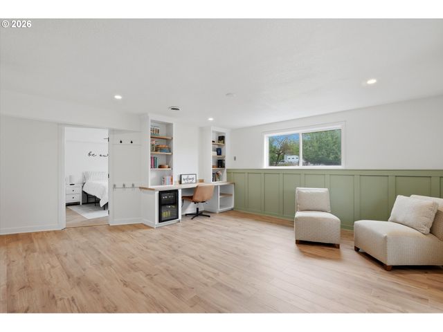 34007 SYKES Rd, St Helens, OR 97051