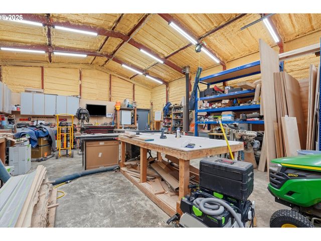 34007 SYKES Rd, St Helens, OR 97051