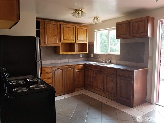 812 29th Avenue S, Seattle, WA 98144