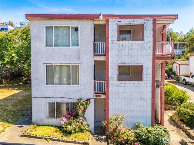 812 29th Avenue S, Seattle, WA 98144