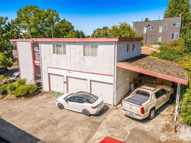 812 29th Avenue S, Seattle, WA 98144