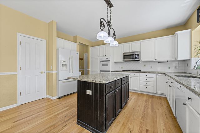 592 Terrace Court, Canton, MI 48188