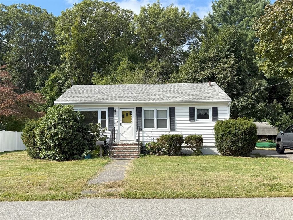 214 Eldridge St, Taunton, MA 02780