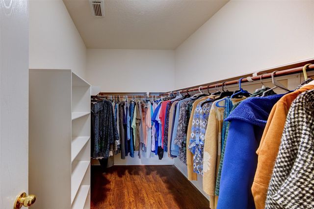 2027 Wooded Oaks Drive, Humble, TX 77396