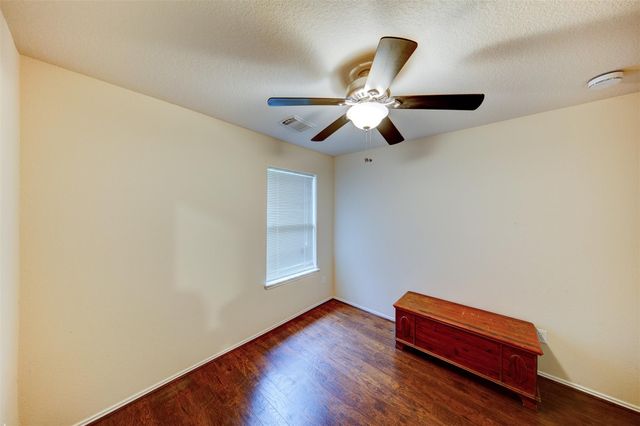 2027 Wooded Oaks Drive, Humble, TX 77396