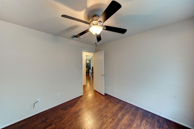 2027 Wooded Oaks Drive, Humble, TX 77396