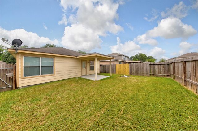 2027 Wooded Oaks Drive, Humble, TX 77396