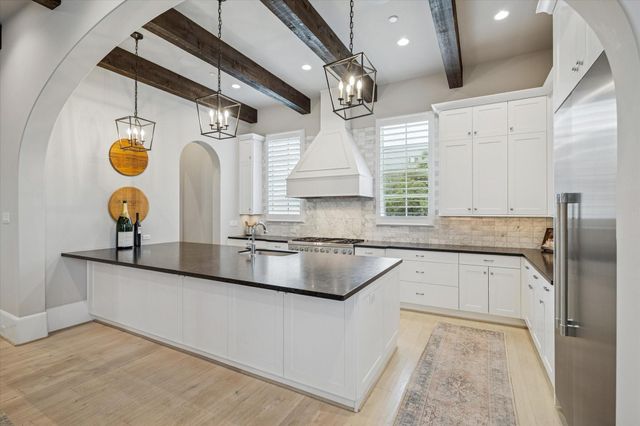 2411 Rosamond Street A, Houston, TX 77098