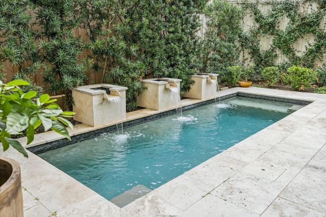 2411 Rosamond Street A, Houston, TX 77098