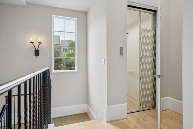 2411 Rosamond Street A, Houston, TX 77098