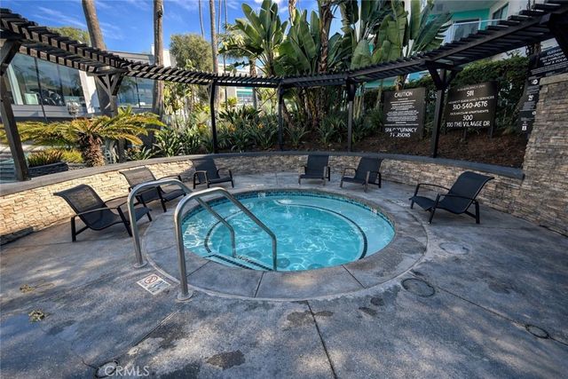 630 The Village 302, Redondo Beach, CA 90277