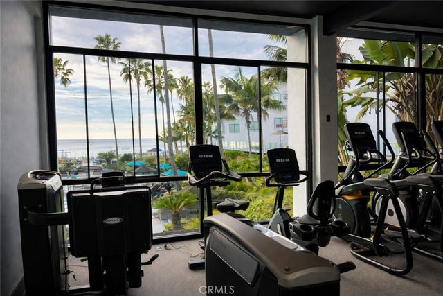 630 The Village 302, Redondo Beach, CA 90277