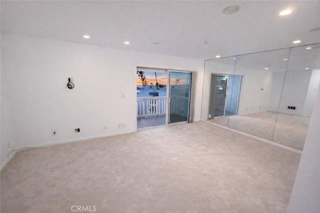 630 The Village 302, Redondo Beach, CA 90277