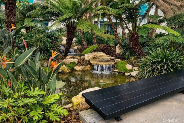 630 The Village 302, Redondo Beach, CA 90277